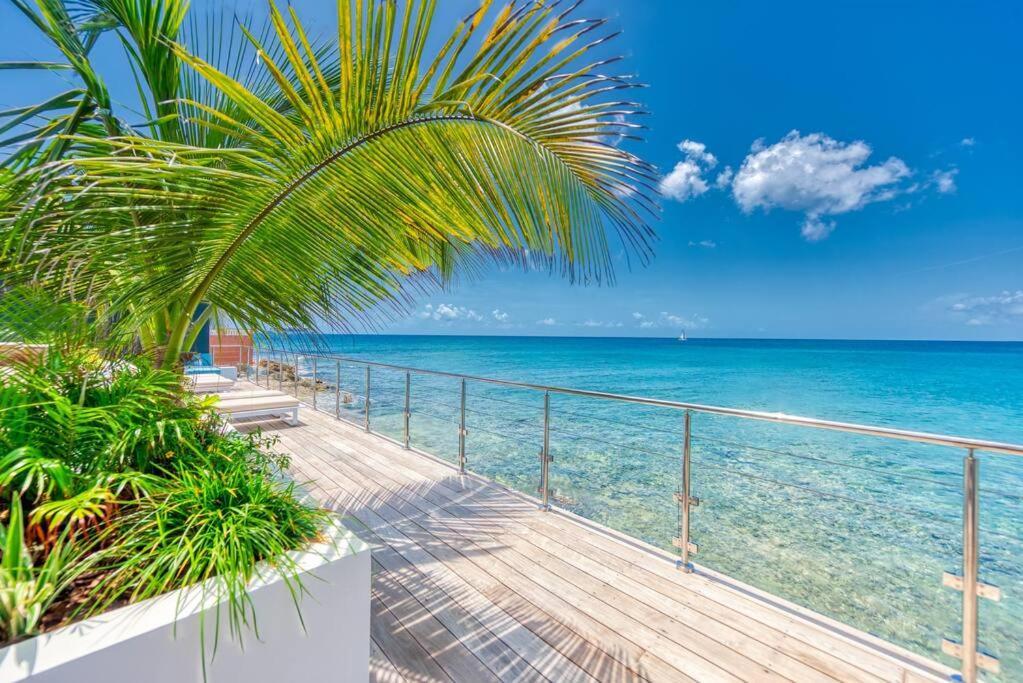 Surfsong Villa- Luxury Water Front Villa For 12 Maho Luaran gambar