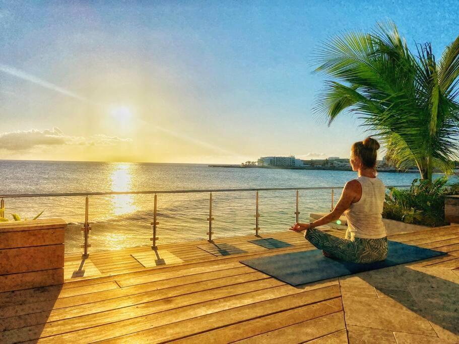 Surfsong Villa- Luxury Water Front Villa For 12 Maho Luaran gambar